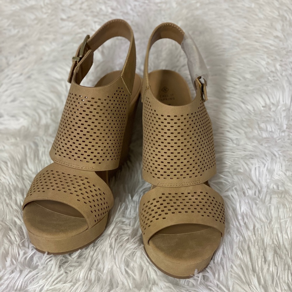 Call it Spring- Unareria-New in box - Picture 8 of 9